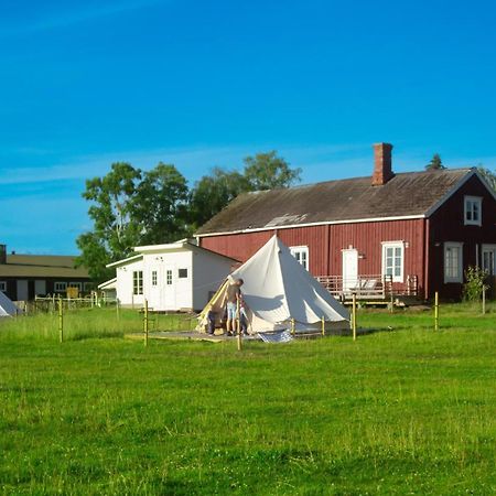 Mickels Bondgardsglamping Hotel Gottby Exterior photo