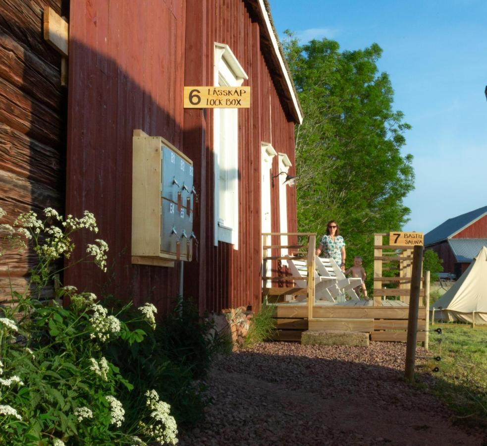 Mickels Bondgardsglamping Hotel Gottby Exterior photo