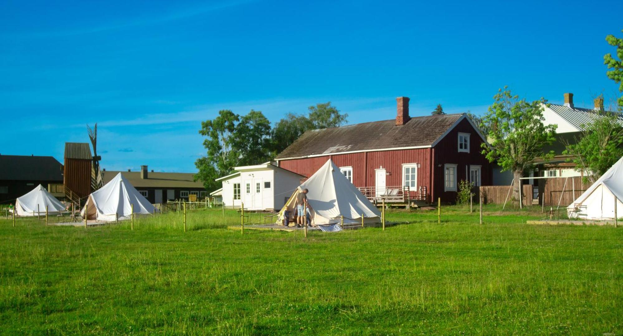 Mickels Bondgardsglamping Hotel Gottby Exterior photo